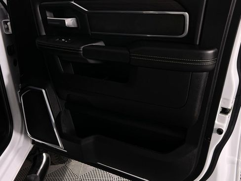 Used 2025 RAM 2500 Laramie image 33