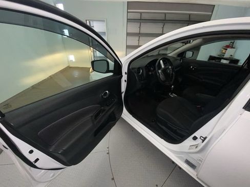 Used 2017 Nissan Versa SV w/ SV Special Edition Package FWD image 11