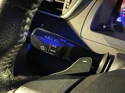 Used 2015 Toyota Camry SE image 33