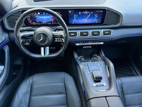 Used 2024 Mercedes-Benz GLS 580 4MATIC image 24
