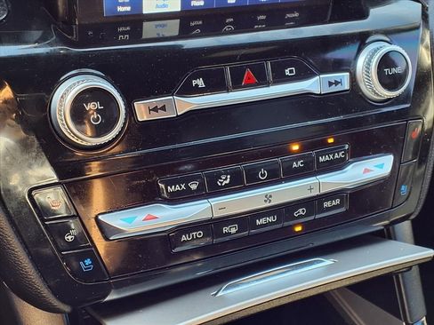 Used 2022 Ford Explorer ST w/ Equipment Group 401A image 14