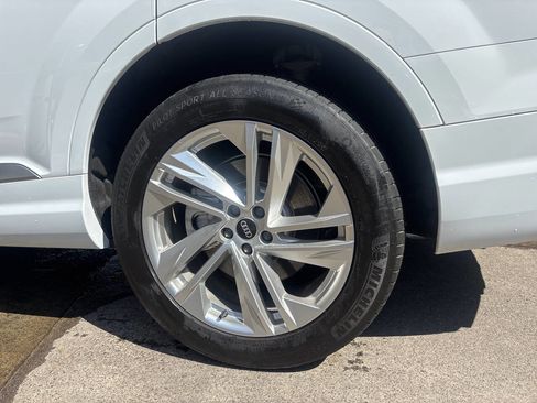 Used 2019 Audi Q7 3.0T Premium Plus w/ Premium Plus Package image 16