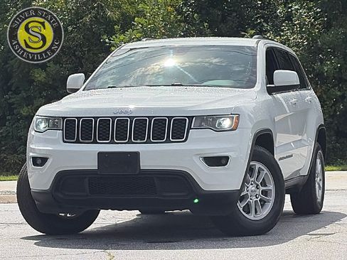 Used 2019 Jeep Grand Cherokee Laredo AWD/4WD image 1