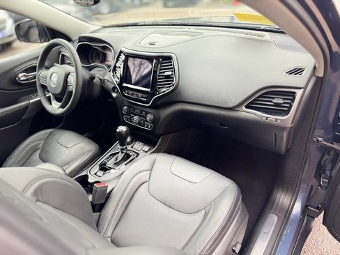 Used 2021 Jeep Cherokee Limited image 21