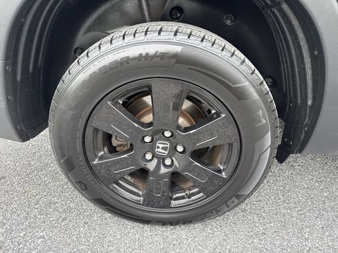 Used 2017 Honda Ridgeline Black Edition image 32