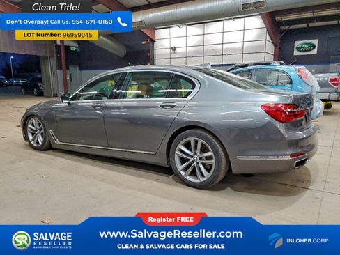 Used 2016 BMW 750i xDrive Sedan 4 Door image 3