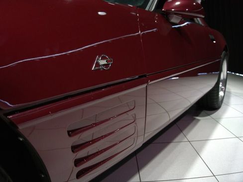 Used 1993 Chevrolet Corvette Coupe RWD image 13