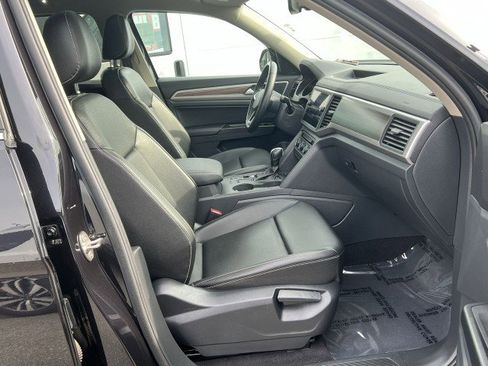 Used 2021 Volkswagen Atlas SE w/ Panoramic Sunroof Package image 28