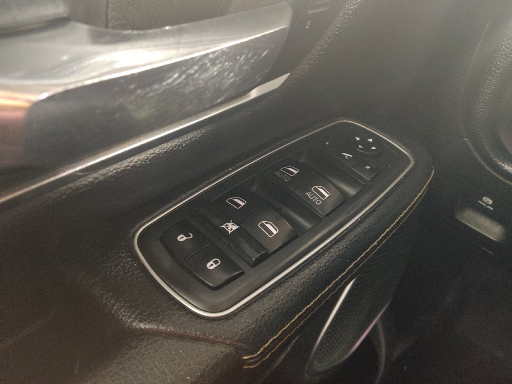 Used 2020 RAM 1500 Laramie AWD/4WD image 27