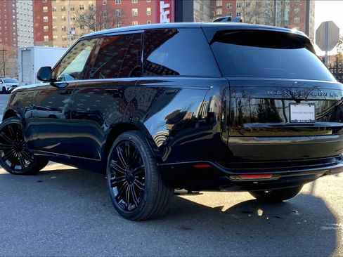 New 2026 Land Rover Range Rover SE image 12