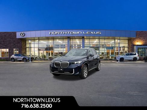 Used 2024 BMW X5 xDrive40i w/ Parking Assistance Package AWD/4WD image 1