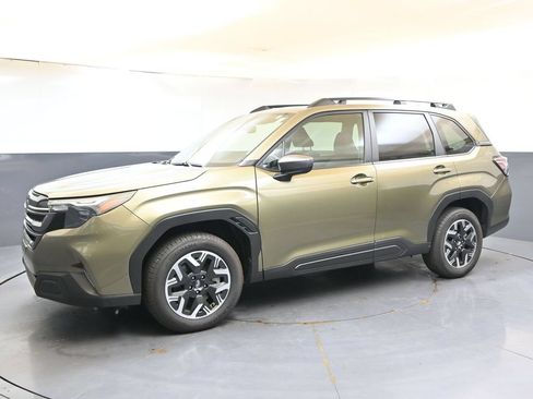Certified 2025 Subaru Forester Premium AWD/4WD image 2
