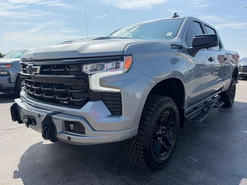 Used 2024 Chevrolet Silverado 1500 LT Trail Boss w/ Convenience Package II AWD/4WD image 7