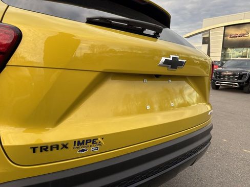 Used 2024 Chevrolet Trax RS w/ Driver Confidence Package image 27