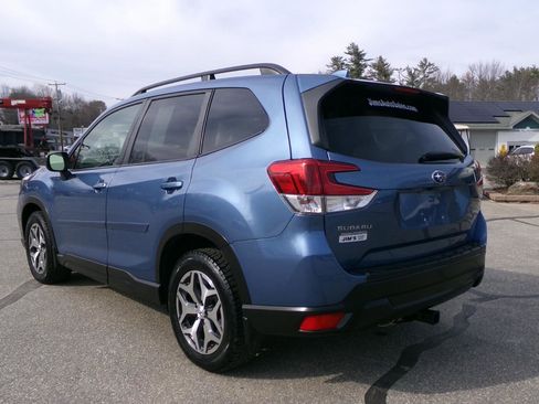Used 2019 Subaru Forester Premium w/ All-Weather Package image 3