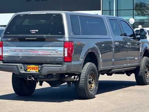 Used 2022 Ford F350 Platinum AWD/4WD image 4