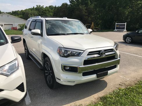 Used 2021 Toyota 4Runner Limited AWD/4WD image 1