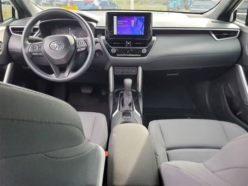 Used 2025 Toyota Corolla Cross AWD Hybrid image 11
