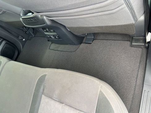 Used 2021 Nissan Titan SV w/ SV Convenience Package RWD image 37