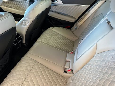 Used 2023 Genesis G70 3.3T w/ Sport Prestige Package image 11