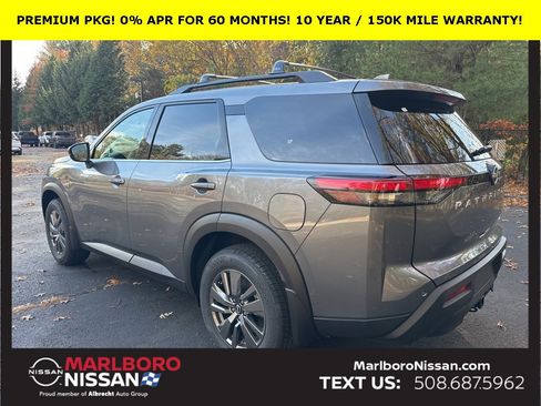 New 2025 Nissan Pathfinder SV w/ SV Premium Package image 5