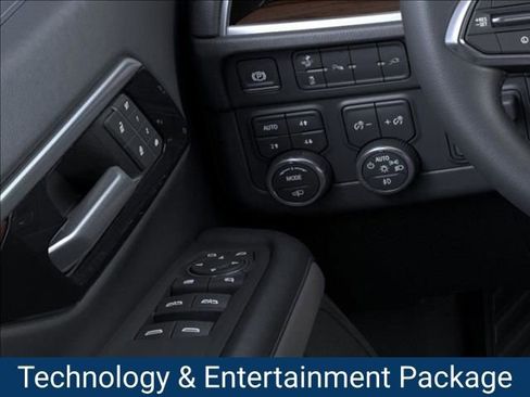 New 2026 Chevrolet Suburban High Country image 25