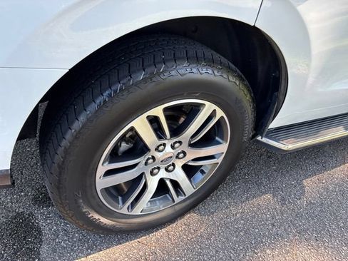 Used 2022 Ford Expedition Limited RWD image 15