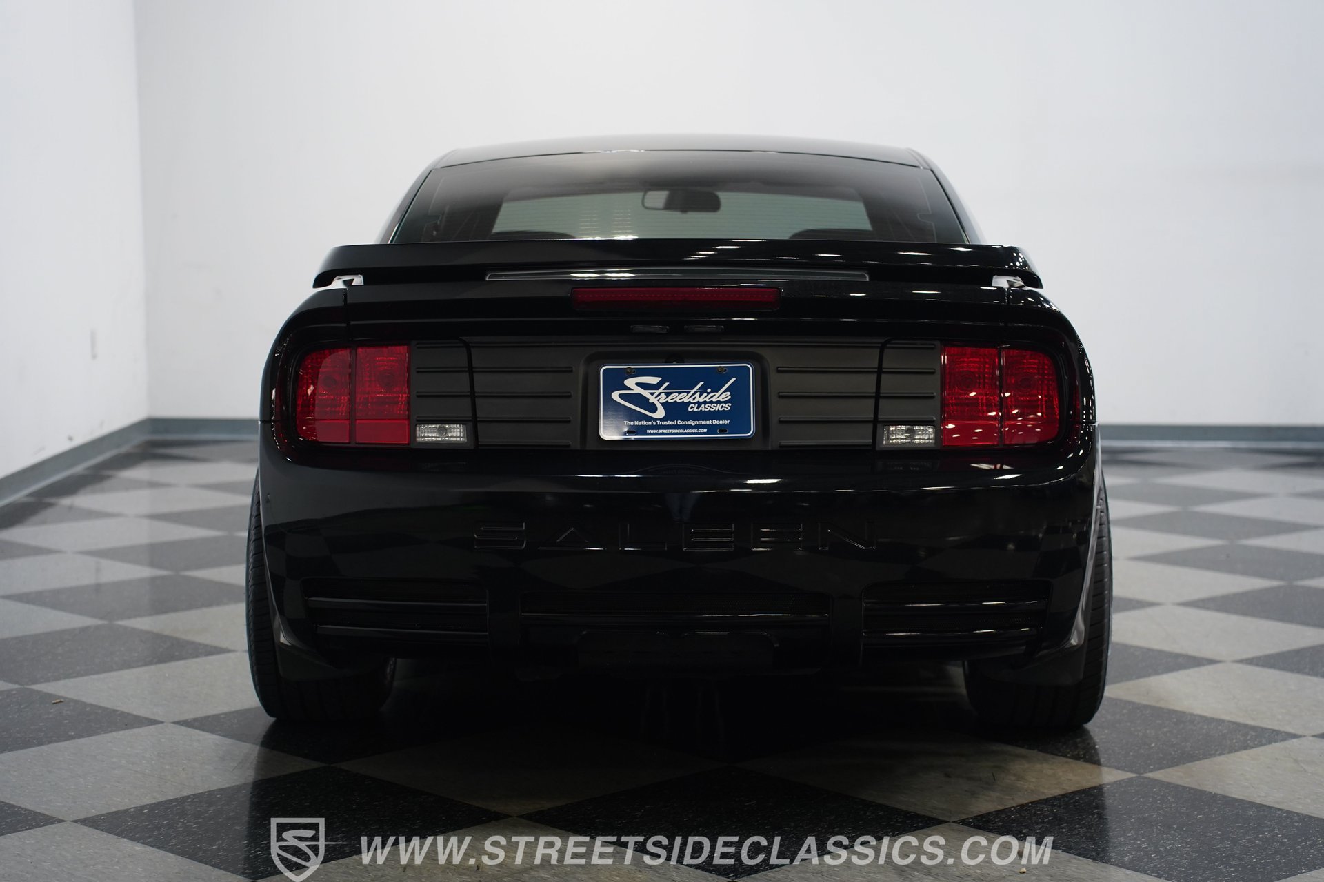 Used 2006 Ford Mustang GT RWD image 24
