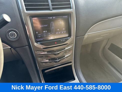 Used 2013 Lincoln MKX AWD w/ Class II Trailer Tow Pkg image 28