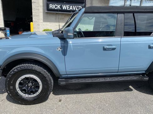 Used 2021 Ford Bronco Outer Banks w/ Sasquatch Package AWD/4WD image 3