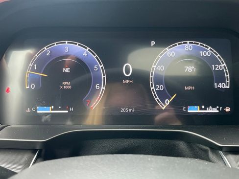 New 2025 Jeep Grand Cherokee Altitude image 19