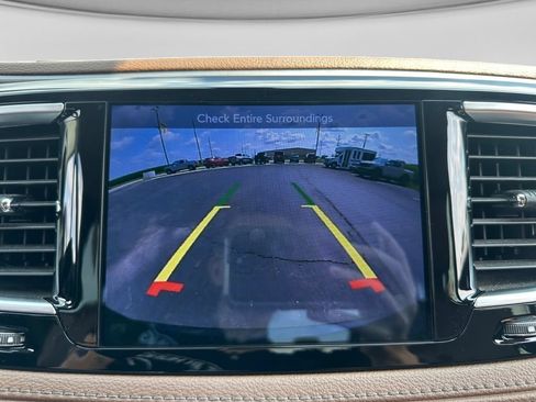 Used 2017 Chrysler Pacifica Limited w/ UConnect Theater Package FWD image 24