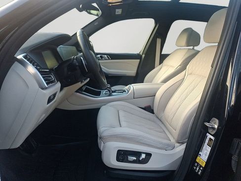 Used 2022 BMW X5 M50i w/ Premium Package image 14