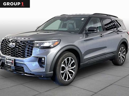 Used 2025 Ford Explorer ST-Line RWD image 1