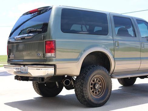 Used 2000 Ford Excursion Limited AWD/4WD image 4