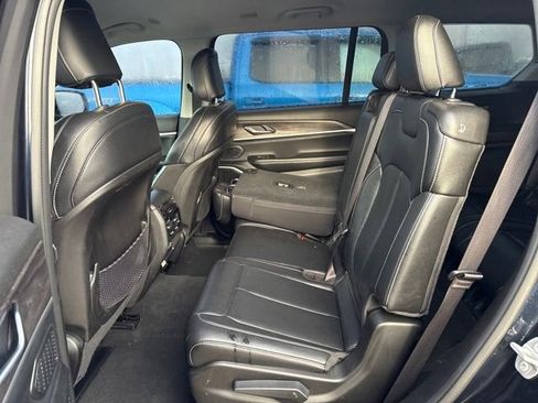 Used 2023 Jeep Grand Cherokee L Limited image 9