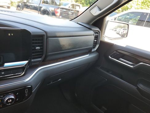 Used 2025 GMC Sierra 1500 SLT RWD image 26