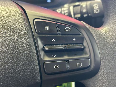 Used 2026 Hyundai Venue SE FWD image 24