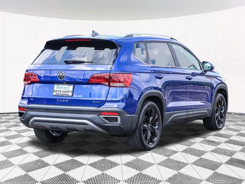 Used 2023 Volkswagen Taos SE w/ Panoramic Sunroof Package AWD/4WD image 12