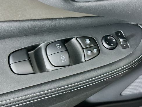 Used 2024 Nissan Murano SV w/ SV Midnight Edition Package AWD/4WD image 15