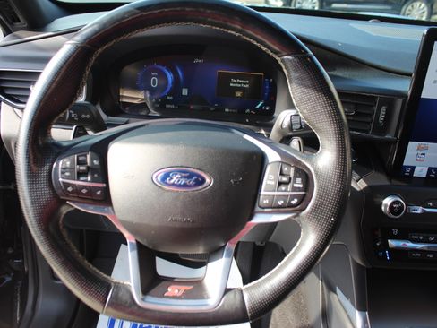 Used 2020 Ford Explorer ST w/ ST Street Pack image 18