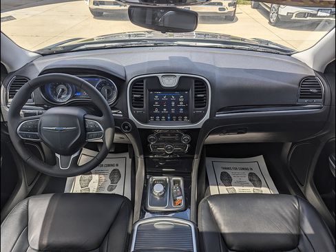 Used 2023 Chrysler 300 Touring L w/ Popular Equipment Group RWD image 23