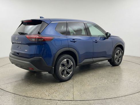 Used 2025 Nissan Rogue SV AWD/4WD image 9