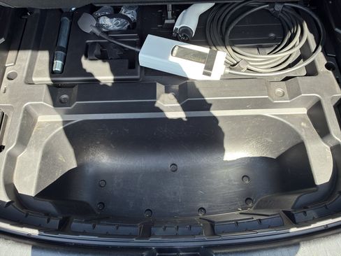 Used 2024 Chevrolet Equinox EV RS FWD image 40