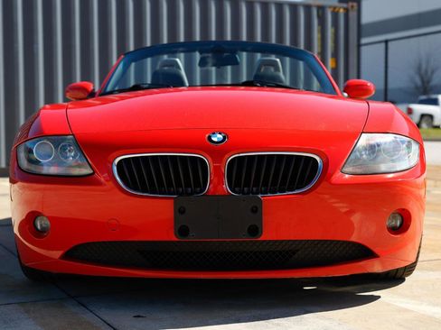 Used 2005 BMW Z4 2.5i image 17