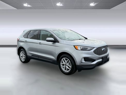 Used 2024 Ford Edge SEL image 6