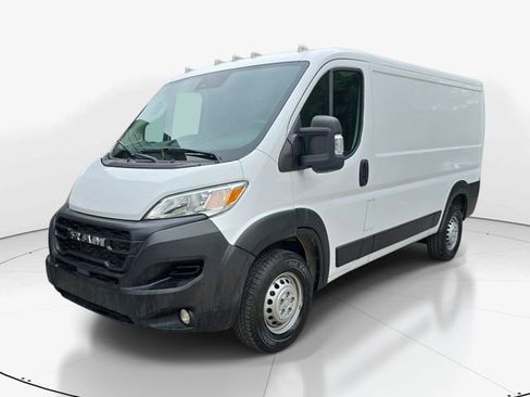 Used 2025 RAM ProMaster 2500 w/ Convenience Group FWD image 5