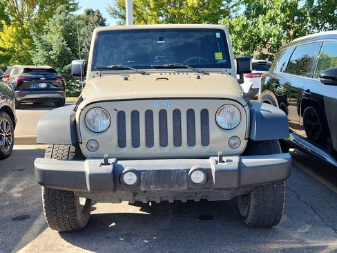 Used 2018 Jeep Wrangler Sport AWD/4WD image 2