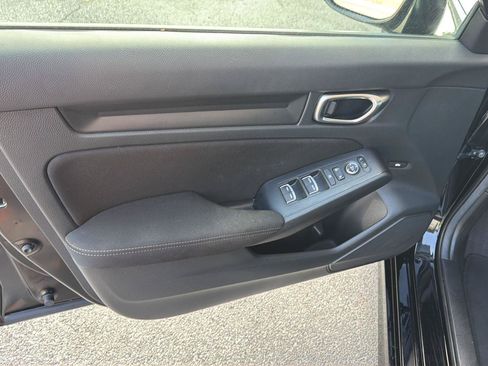 Used 2025 Honda Civic Sport image 16