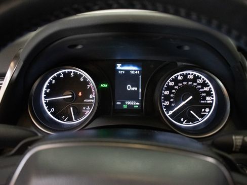 Used 2023 Toyota Camry SE w/ Cold Weather Package FWD image 13